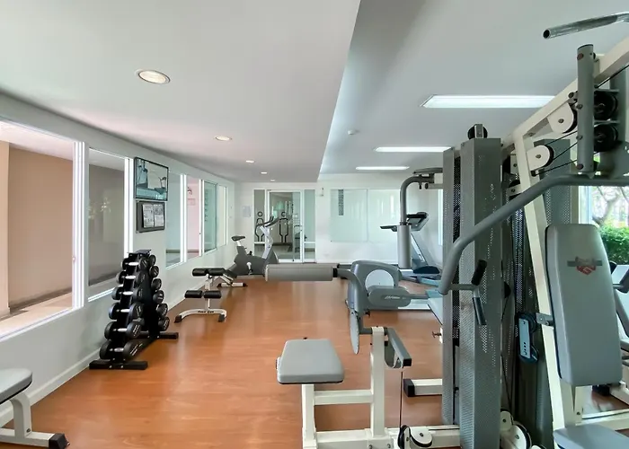 Upscale Expansive 2br - Ultra Fast Wifi - Phrom Phong *