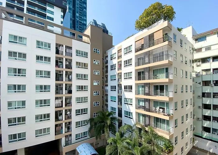 Apartment Upscale Expansive 2br - Ultra Fast Wifi - Phrom Phong *