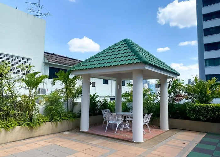 Apartment Upscale Expansive 2br - Ultra Fast Wifi - Phrom Phong Bangkok