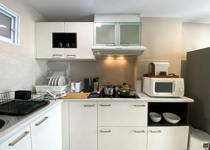 Upscale Expansive 2br - Ultra Fast Wifi - Phrom Phong