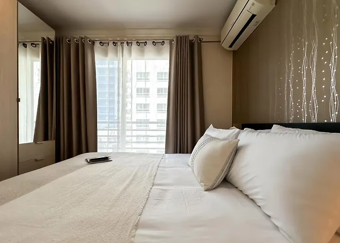 Apartment Upscale Expansive 2br - Ultra Fast Wifi - Phrom Phong *