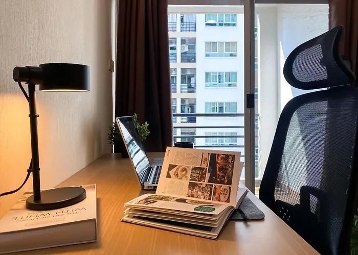 Upscale Expansive 2br - Ultra Fast Wifi - Phrom Phong Apartment Bangkok